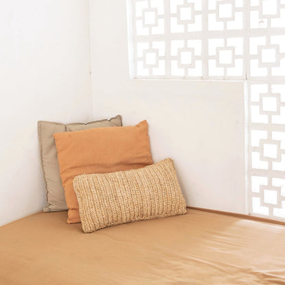 Sierkussen 50x30 cm | Raffia |met vulling