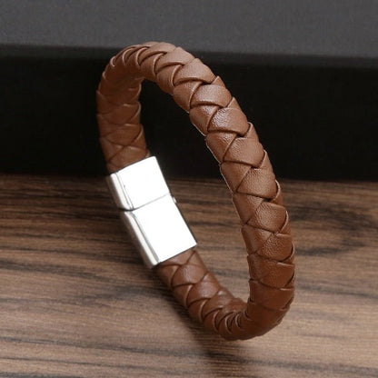 Stijlvolle leerachtige (Vegan)  gevlochten herenarmband